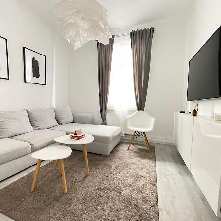 75Qm - 3 Rooms - Free Parking - Mallibase Apartments Hannover Kültér fotó
